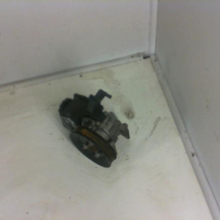 Pompe de direction MERCEDES CLASSE E Photo n°1