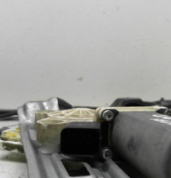 Leve vitre electrique avant droit MERCEDES CLASSE C 203 Photo n°6