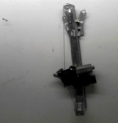 Leve vitre electrique arriere droit MERCEDES CLASSE A 168 Photo n°1