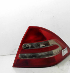 Feu arriere principal droit (feux) MERCEDES CLASSE C 203 Photo n°4