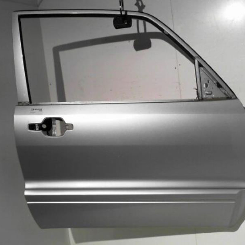 Porte avant droit MITSUBISHI PAJERO 3