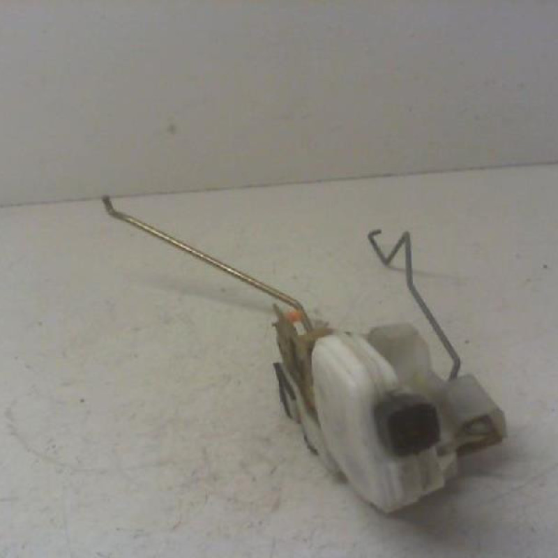 Serrure avant gauche MITSUBISHI PAJERO 3