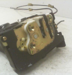 Serrure avant droit MAZDA 2 1