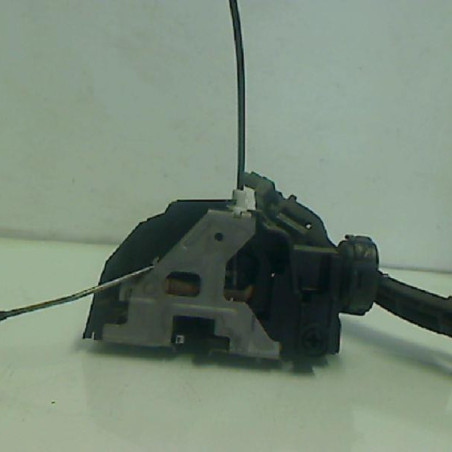 Serrure avant gauche MERCEDES CLASSE A 168 Photo n°1