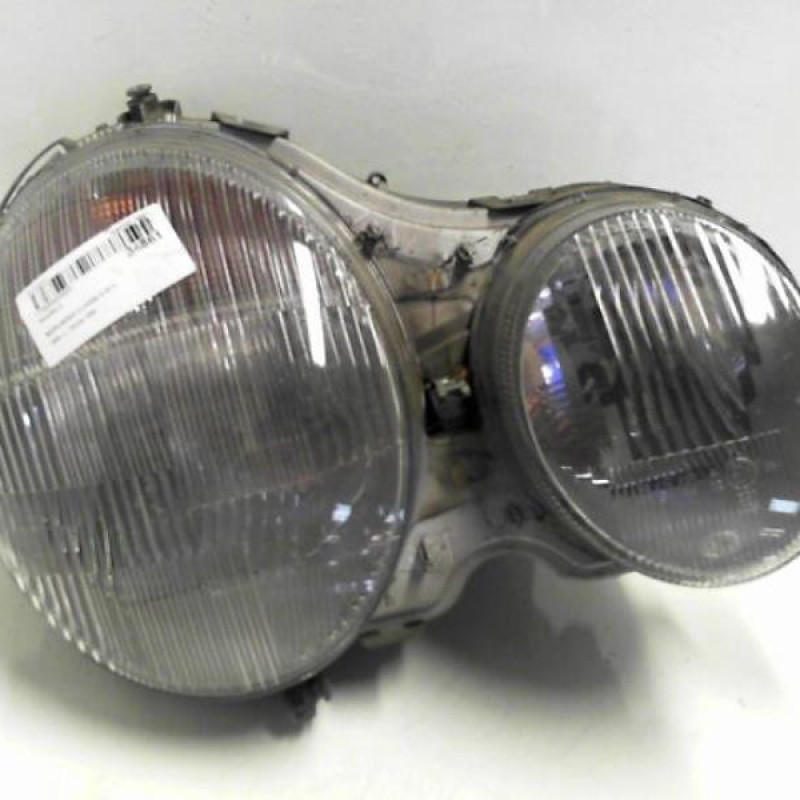 Optique avant principal droit (feux)(phare) MERCEDES CLASSE E 210