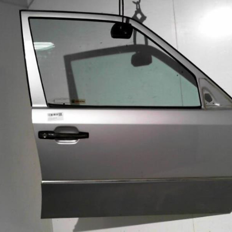 Porte avant droit MERCEDES CLASSE E 124