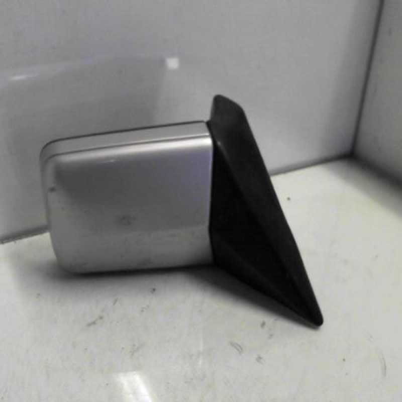 Retroviseur droit MERCEDES CLASSE E 124