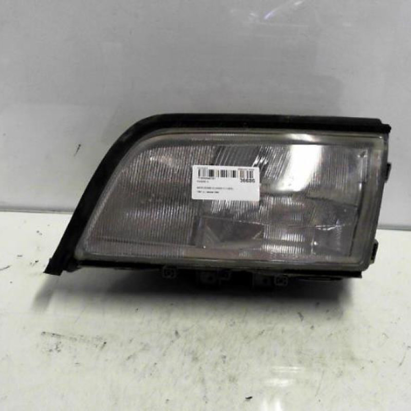 Optique avant principal gauche (feux)(phare) MERCEDES CLASSE C 202