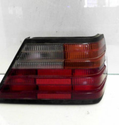 Feu arriere principal droit (feux) MERCEDES 250 W124 Photo n°4