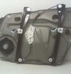 Leve vitre electrique avant gauche MERCEDES CLASSE B 245 Photo n°4