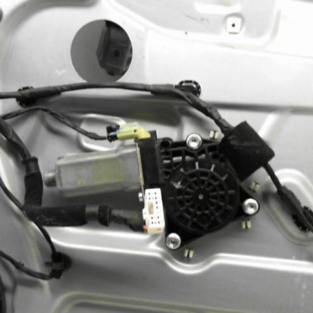 Leve vitre electrique avant droit KIA CARENS 3