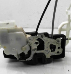 Serrure avant droit KIA CARENS 3