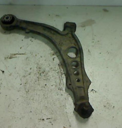 Triangle avant droit LANCIA YPSILON 4 Photo n°1