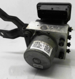 Bloc ABS (freins anti-blocage) HYUNDAI I 40 Photo n°4