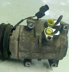 Compresseur clim KIA CARNIVAL 2 Photo n°3