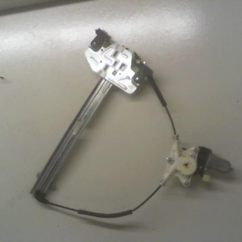 Leve vitre electrique avant droit KIA RIO 3