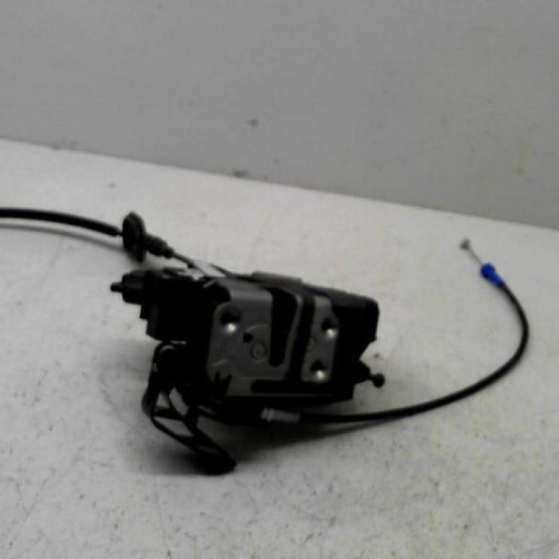 Serrure avant droit FORD FIESTA 6