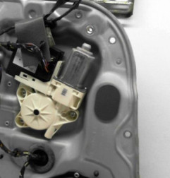 Leve vitre electrique arriere gauche FORD C-MAX 1 Photo n°3