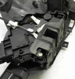 Serrure avant droit FORD C-MAX 1