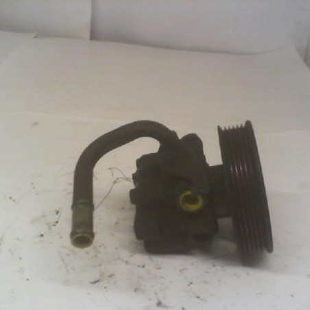 Pompe de direction HYUNDAI TRAJET Photo n°1