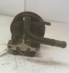 Pompe de direction HYUNDAI TRAJET Photo n°3