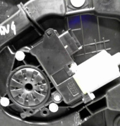 Leve vitre electrique avant gauche HYUNDAI I 40 Photo n°3