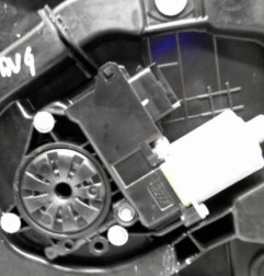 Leve vitre electrique avant gauche HYUNDAI I 40 Photo n°6