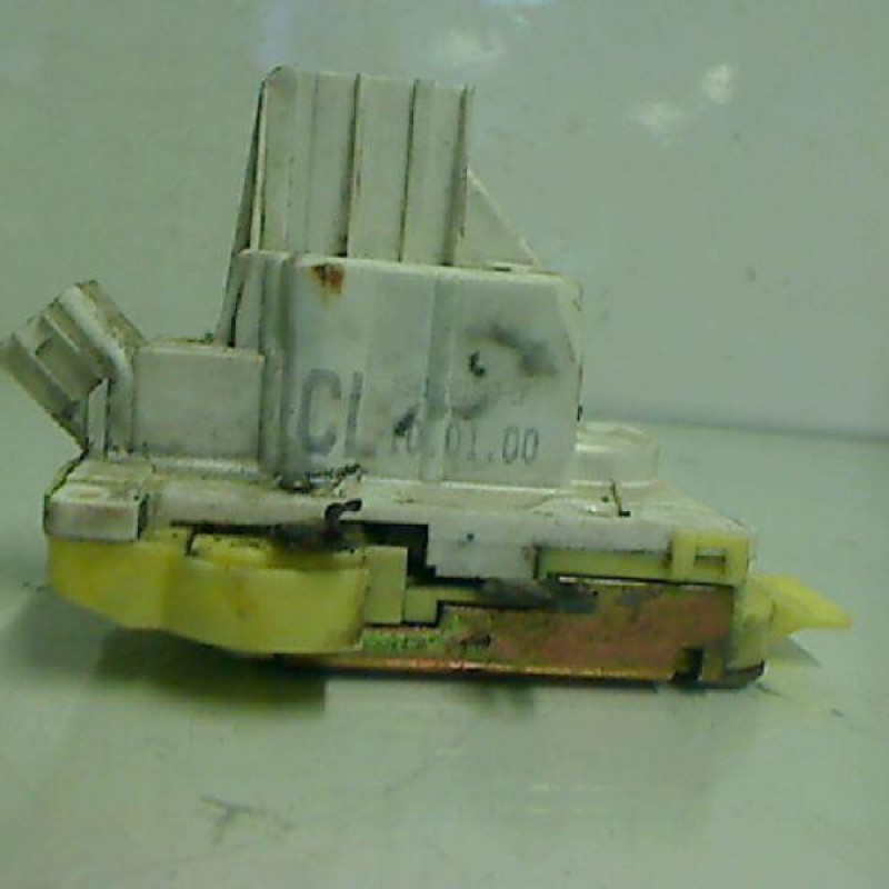 Serrure avant gauche FORD FOCUS 1