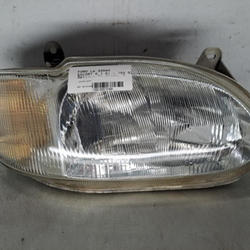 Optique avant principal droit (feux)(phare) FORD ESCORT 6