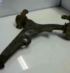 Triangle avant gauche FORD KA 1 Photo n°1