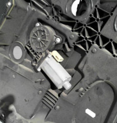 Leve vitre electrique arriere droit FORD FIESTA 5