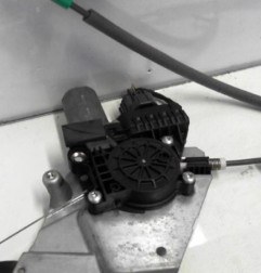 Leve vitre electrique avant gauche FORD FOCUS 1