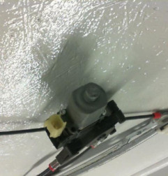 Leve vitre electrique avant droit FORD FIESTA 6