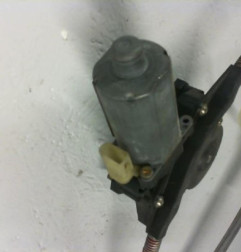 Leve vitre electrique avant droit FORD KA 1 Photo n°4