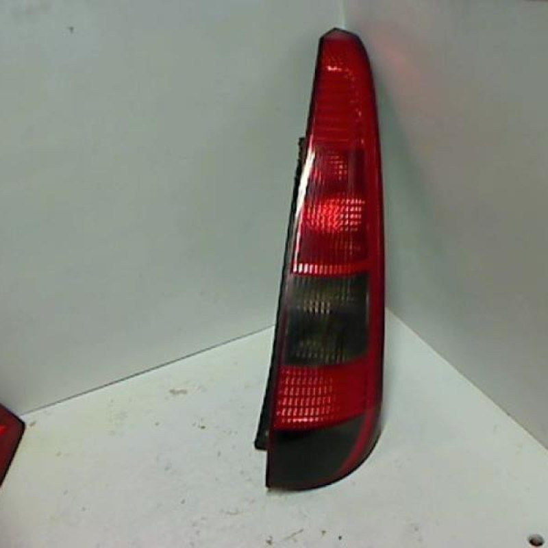 Feu arriere principal droit (feux) FORD FIESTA