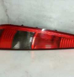 Feu arriere principal gauche (feux) FORD FIESTA Photo n°4