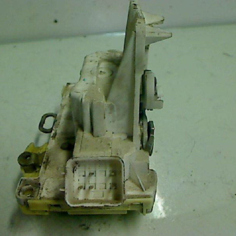 Serrure avant droit FORD MONDEO