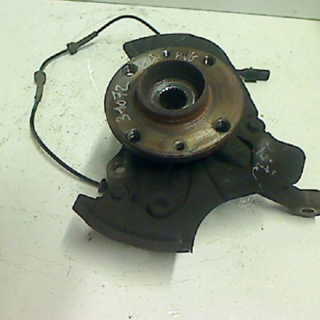 Fusee avant gauche FORD KA 2 Photo n°1