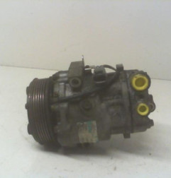 Compresseur clim FIAT GRANDE PUNTO Photo n°1