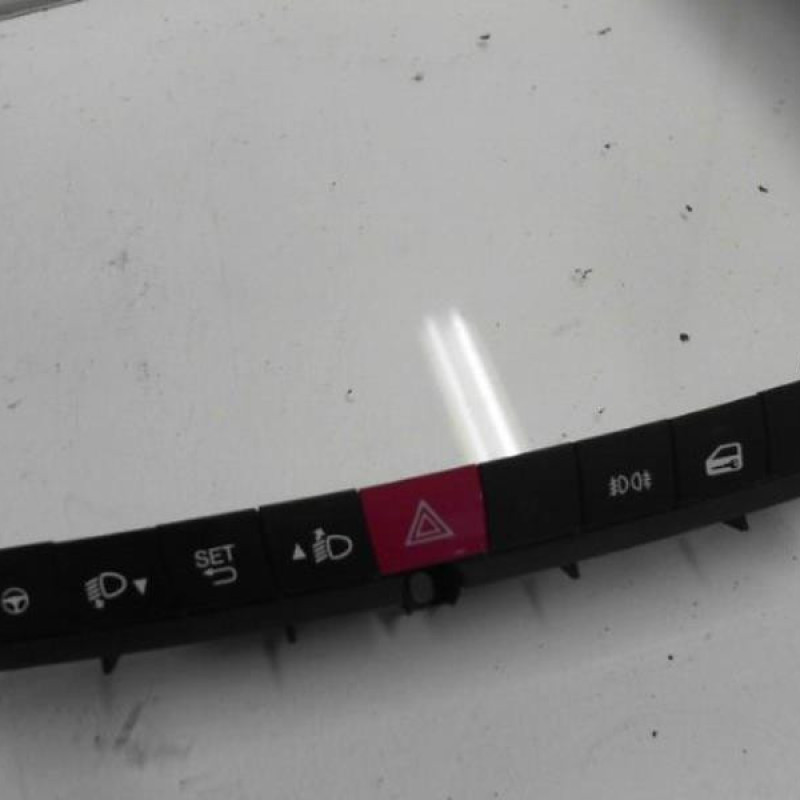 Bouton de warning FIAT 500L