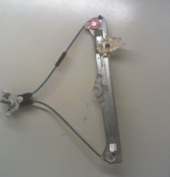 Leve vitre mecanique arriere droit FIAT BRAVO 2