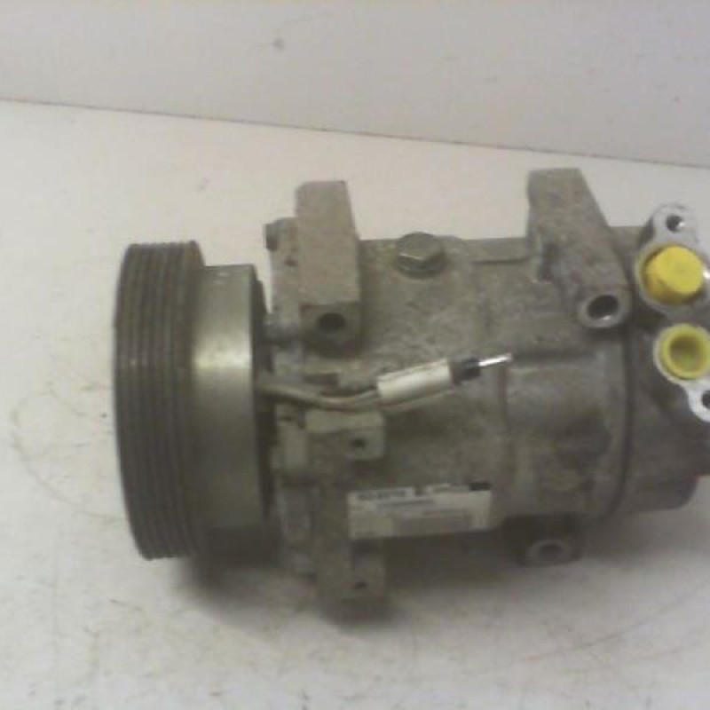 Compresseur clim DACIA LOGAN MCV 1