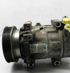 Compresseur clim DACIA DUSTER 1 Photo n°1