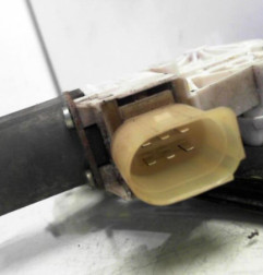 Leve vitre electrique avant gauche BMW SERIE 3 E91 Photo n°6