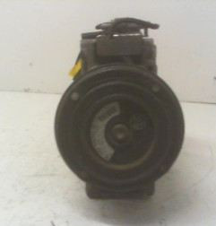 Compresseur clim BMW SERIE 1 E81 Photo n°5
