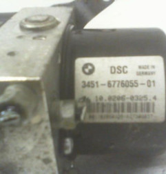 Bloc ABS (freins anti-blocage) BMW SERIE 1 E81 Photo n°3