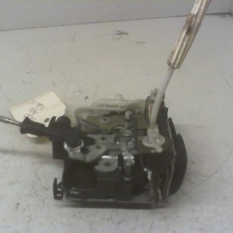 Serrure avant droit AUDI A4 1