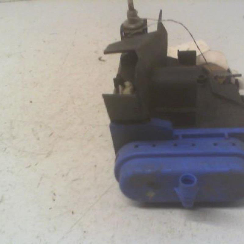 Serrure arriere droit AUDI A4 1