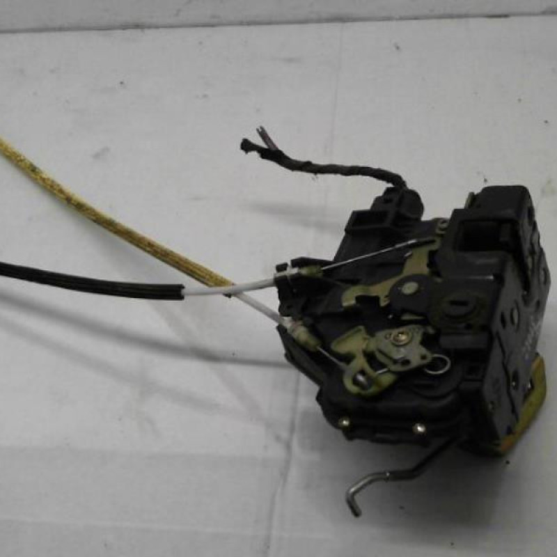 Serrure arriere gauche AUDI A6 2