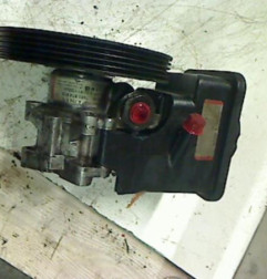 Pompe de direction BMW SERIE 3 E46 Photo n°3
